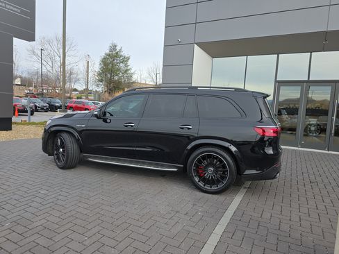 Used 2024 Mercedes-Benz GLS 63 AMG 4MATIC image 9