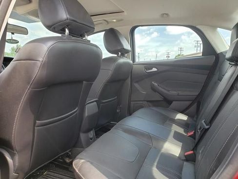Used 2014 Ford Focus SE w/ Equipment Group 201A FWD image 11