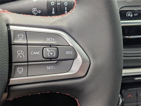 New 2026 Jeep Compass Trailhawk w/ Sun, Sound & Navigation Group image 18