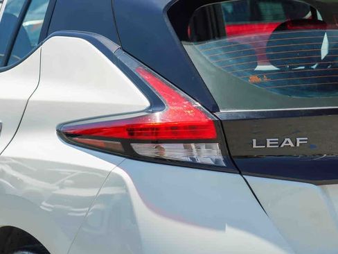 Used 2023 Nissan Leaf S FWD image 7