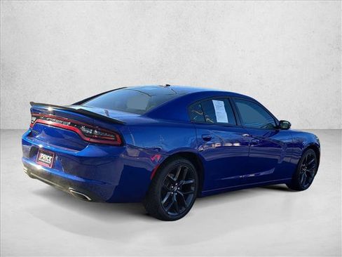 Used 2020 Dodge Charger SXT w/ Blacktop Package image 5