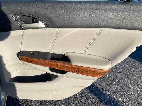 Used 2011 Honda Accord EX-L image 28