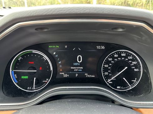 Used 2022 Toyota Avalon Limited image 19