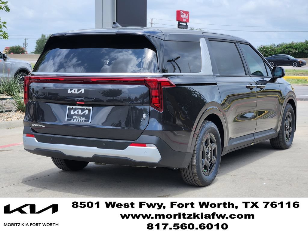 New 2026 Kia Carnival FWD image 3