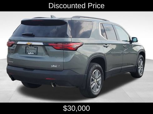 Certified 2023 Chevrolet Traverse LT FWD image 3