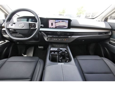 Certified 2025 Nissan Murano SL w/ Cargo Package AWD/4WD image 11