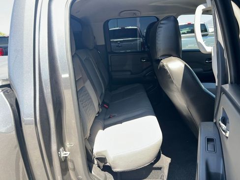 Used 2022 Nissan Frontier SV AWD/4WD image 25
