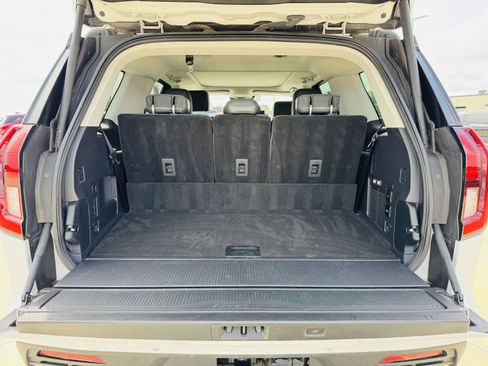 Used 2025 Ford Expedition Active AWD/4WD image 29