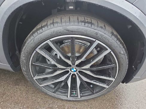 New 2026 BMW X5 xDrive40i w/ Executive Package image 2