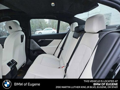 New 2026 BMW 530i xDrive w/ Premium Package AWD/4WD image 20