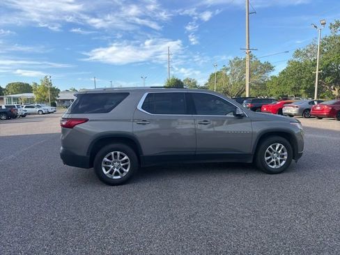Used 2018 Chevrolet Traverse LT image 4