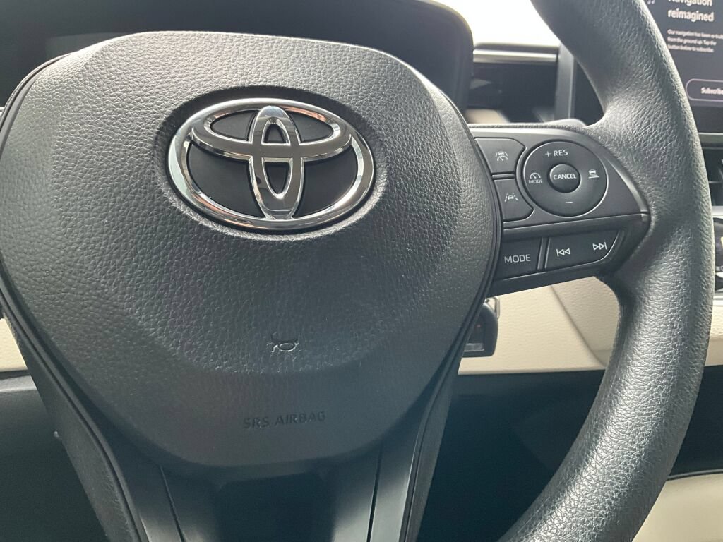 Used 2023 Toyota Corolla LE FWD image 21