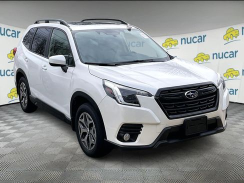 Used 2023 Subaru Forester Premium image 1