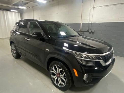 Used 2021 Kia Seltos SX w/ SX Sunroof Package AWD/4WD image 4