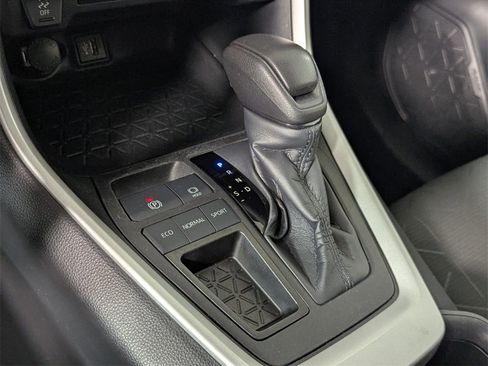 Used 2024 Toyota RAV4 XLE image 21