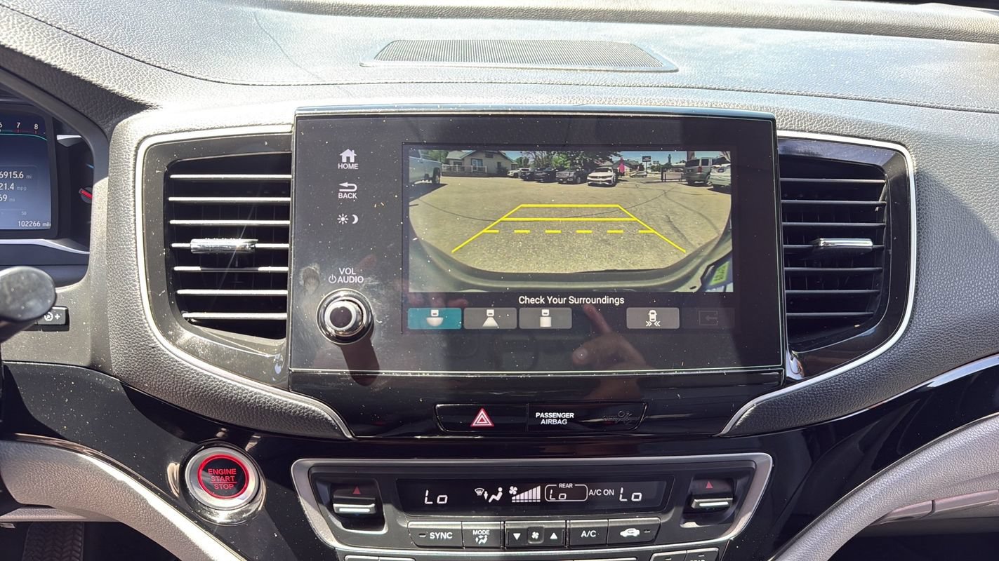 Used 2021 Honda Pilot Touring image 14