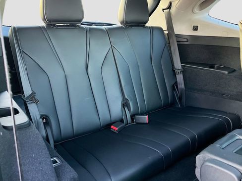 Used 2023 Acura MDX SH-AWD w/ Advance Package image 29