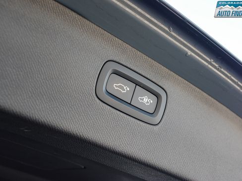 Used 2020 Volvo XC90 T5 Momentum image 32