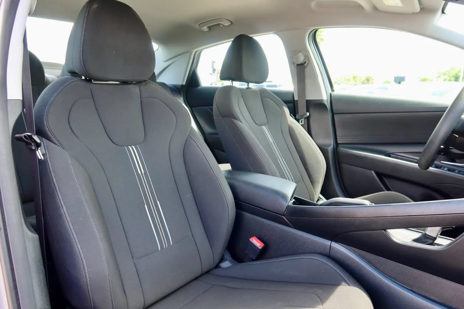 Used 2023 Hyundai Elantra SEL FWD image 15