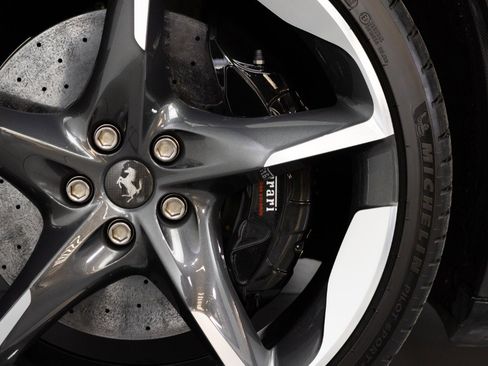 Used 2025 Ferrari Purosangue image 11