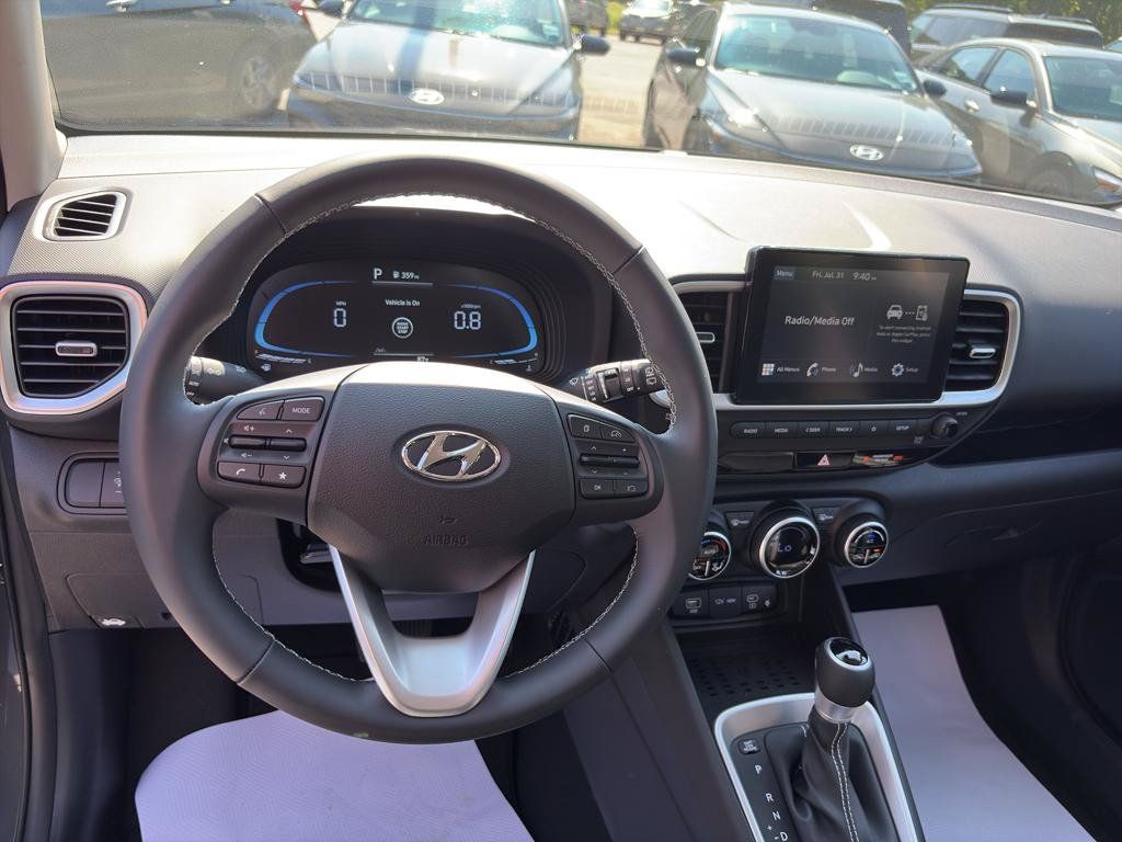 New 2026 Hyundai Venue SEL FWD image 9