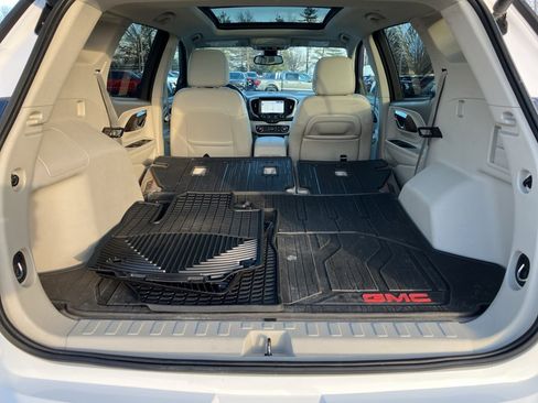 Used 2019 GMC Terrain Denali w/ Advanced Safety Package image 33