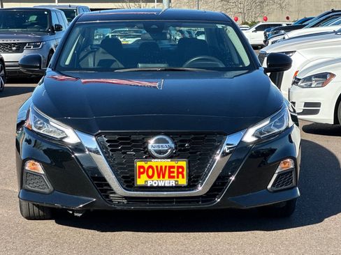 Used 2021 Nissan Altima 2.5 SV w/ SV Premium Package image 9