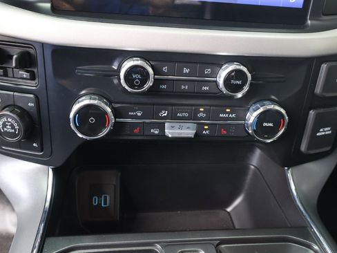 Used 2022 Ford F150 XLT w/ Equipment Group 302A High AWD/4WD image 17