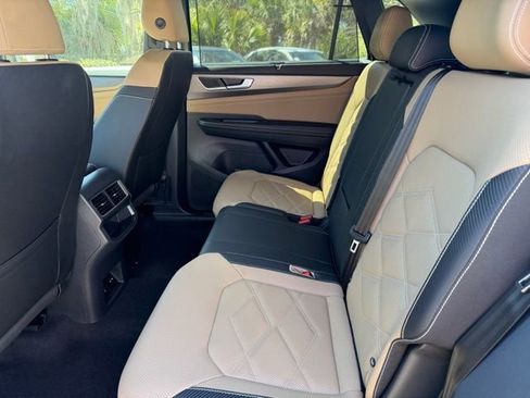 New 2026 Volkswagen Atlas Cross Sport SE FWD image 11