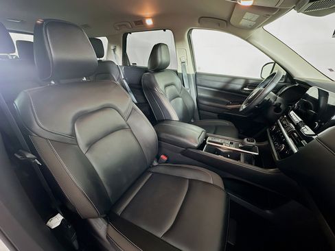 Used 2024 Nissan Pathfinder SL image 33