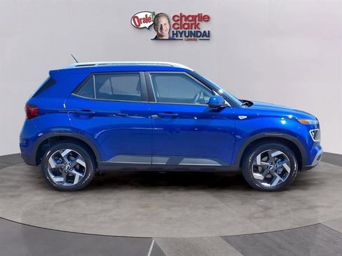 New 2025 Hyundai Venue Limited image 5