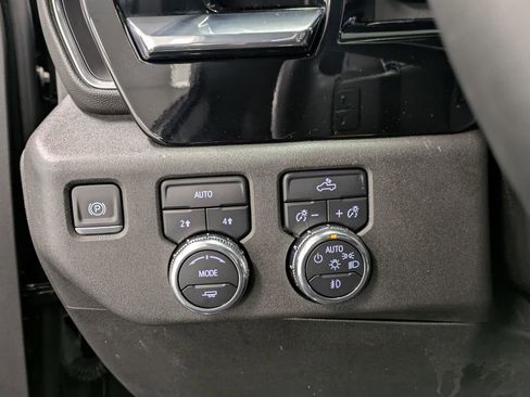 Used 2024 GMC Sierra 1500 Elevation w/ LPO, Elevation Black Package AWD/4WD image 22