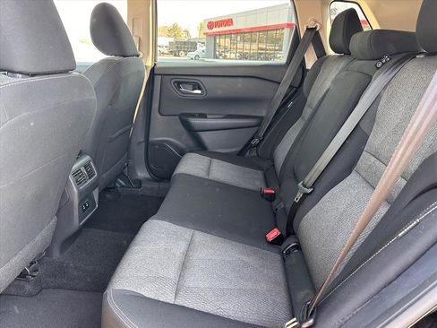 Used 2025 Nissan Rogue SV image 12