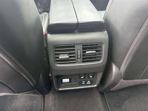 Certified 2021 Nissan Rogue Platinum image 12