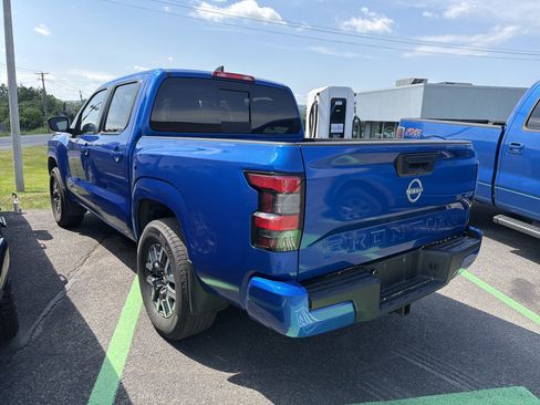 Used 2024 Nissan Frontier SL AWD/4WD image 5