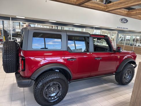 New 2025 Ford Bronco Badlands image 18