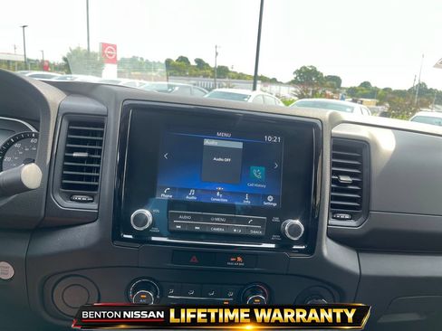 Used 2022 Nissan Frontier S w/ Technology Package RWD image 17