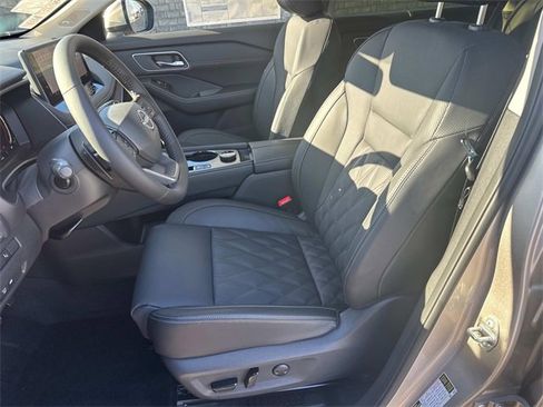 New 2026 Nissan Rogue Platinum w/ Platinum Premium Package image 24