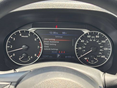 Used 2025 Nissan Altima 2.5 SV FWD image 39