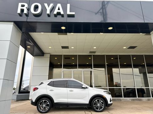 Used 2020 Buick Encore GX Select FWD image 1