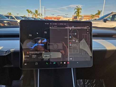 Used 2020 Tesla Model Y Long Range image 16