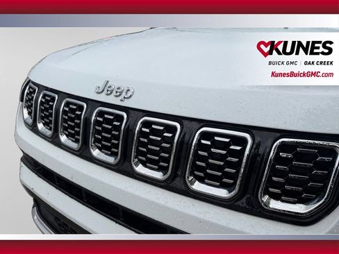 Used 2025 Jeep Compass Limited AWD/4WD image 12