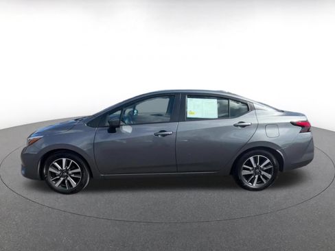 Used 2025 Nissan Versa SV FWD image 8