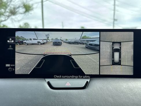 Used 2025 MAZDA CX-90 3.3 Turbo w/ Premium Plus Pkg image 17