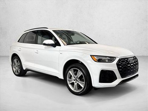 Used 2025 Audi Q5 2.0T Premium w/ Convenience Plus Package AWD/4WD image 3