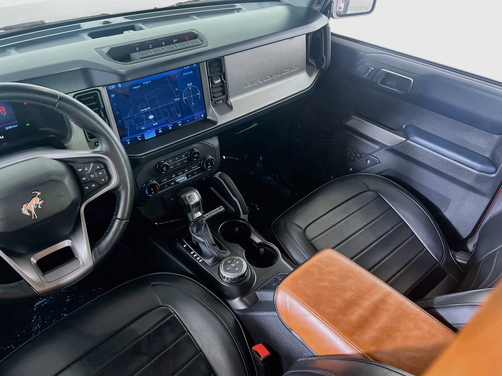 Used 2022 Ford Bronco Outer Banks w/ Sasquatch Package AWD/4WD image 23