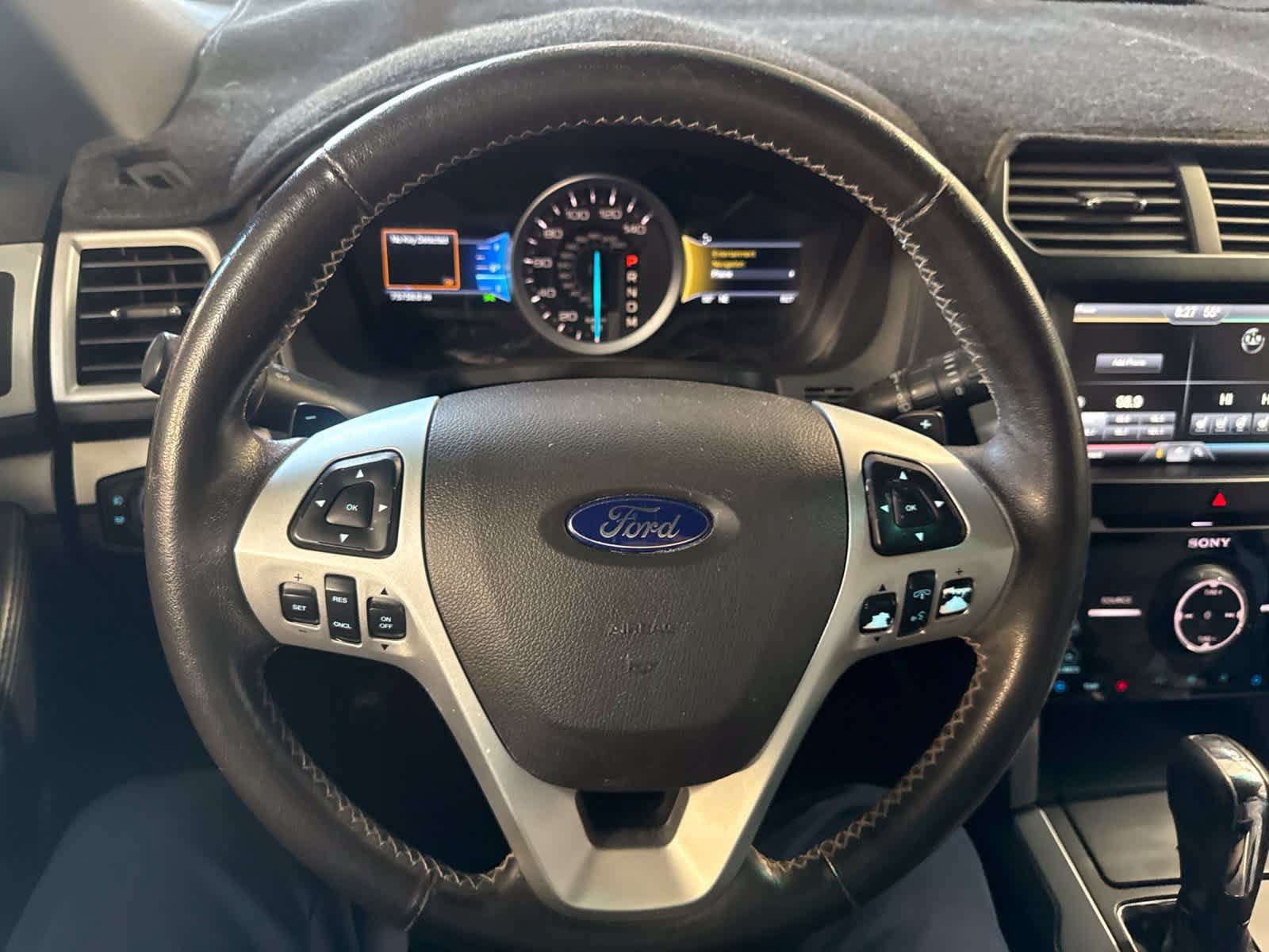 Used 2015 Ford Explorer Sport w/ Equipment Group 401A AWD/4WD image 23
