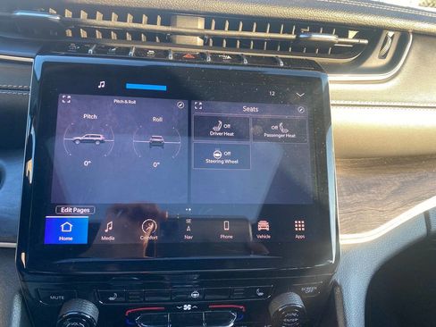 Used 2021 Jeep Grand Cherokee L Limited image 19