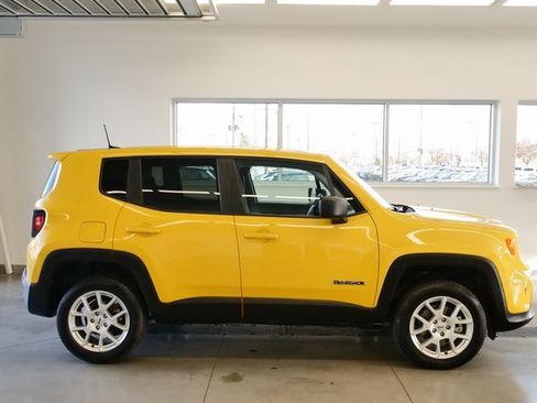 Used 2023 Jeep Renegade Latitude image 7