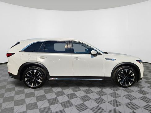 Certified 2025 MAZDA CX-90 Plug-In Hybrid w/ Premium Plus AWD/4WD image 6